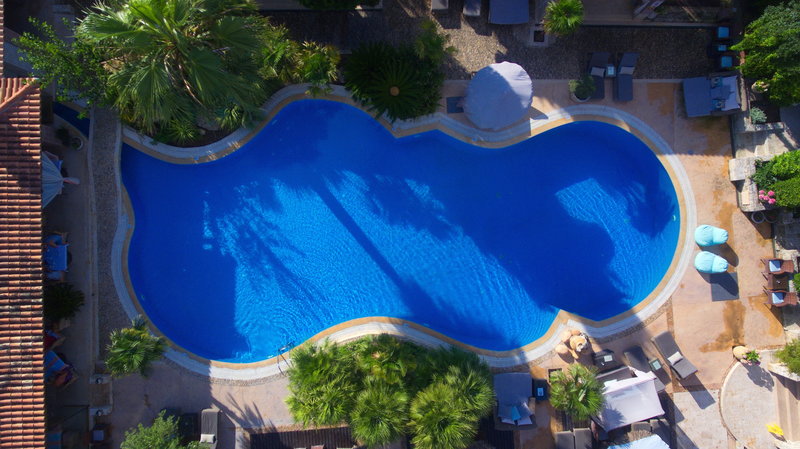 Achtis Hotel 4