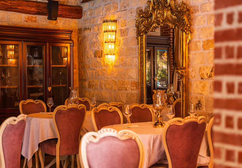 Achtis Hotel 21