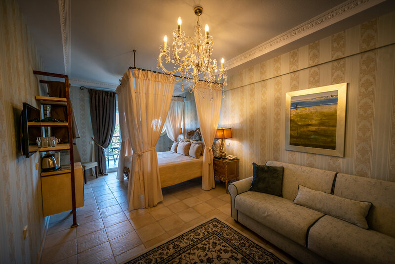 Achtis Hotel 10