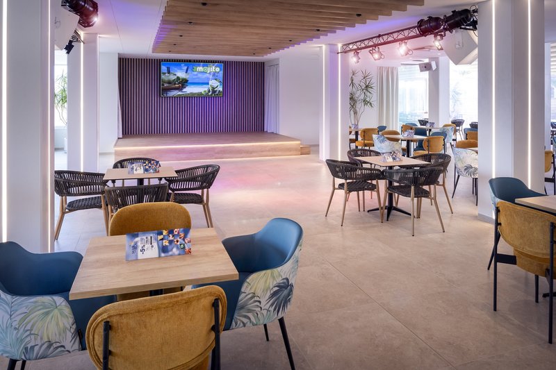 Mar Blau Hotel 8