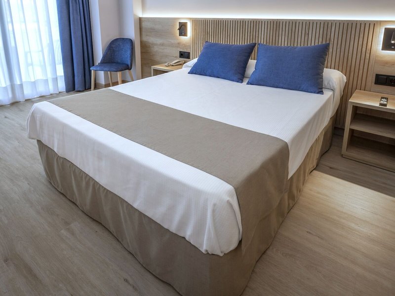 Mar Blau Hotel 38