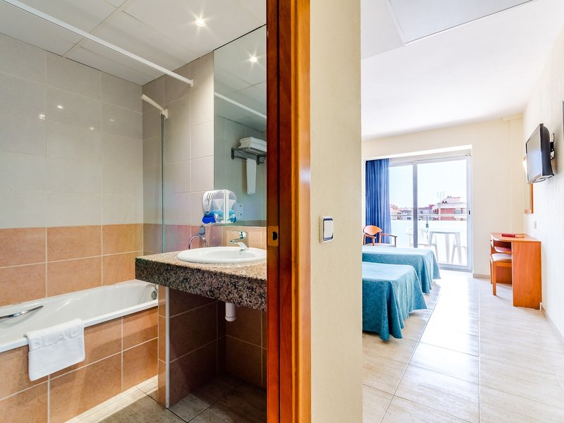 Mar Blau Hotel 44