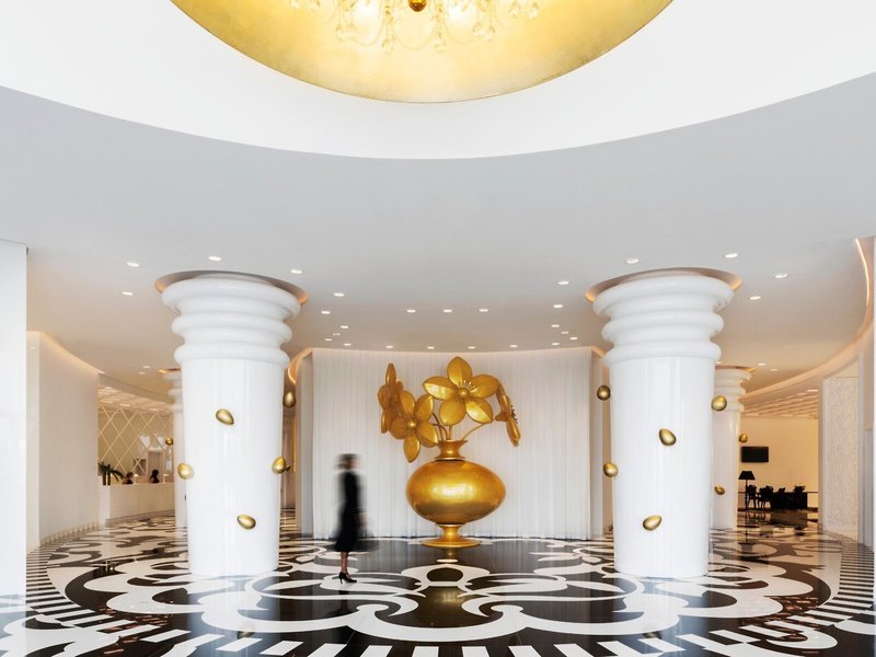 Mondrian Doha 18