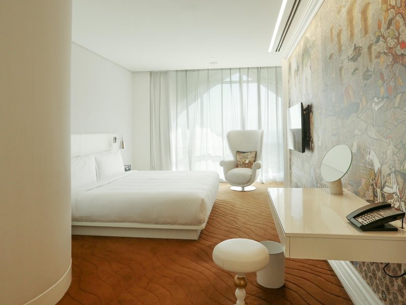 Mondrian Doha 35