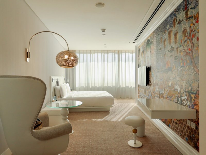 Mondrian Doha 37