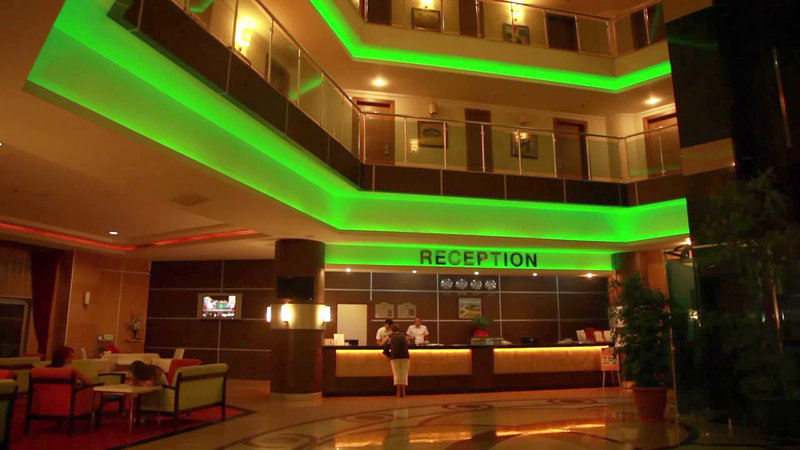 Club Side Coast Hotel 6