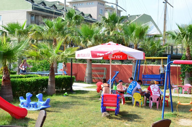 Club Side Coast Hotel 14
