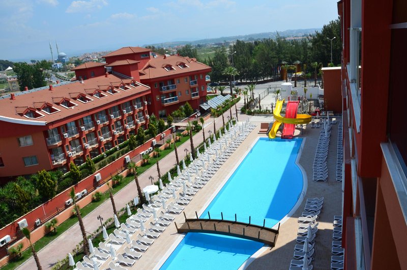 Club Side Coast Hotel 15