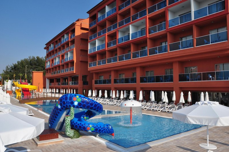 Club Side Coast Hotel 18