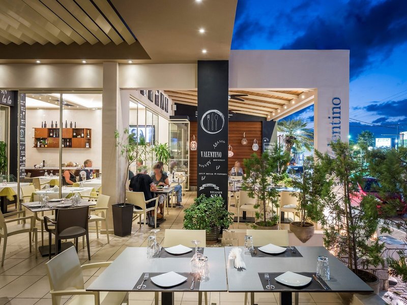 Oscar Suites & Village 16