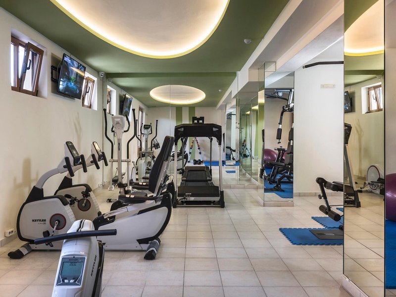 Oscar Suites & Village 27