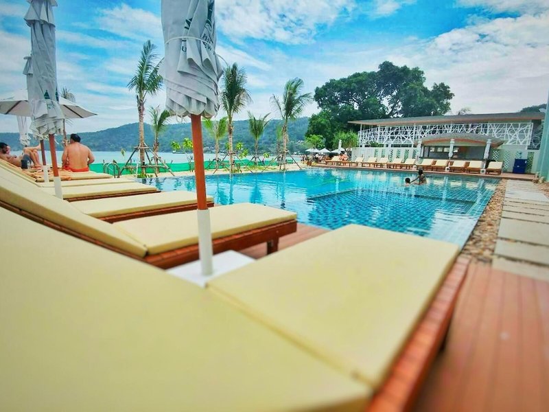 Phi Phi Harbour View Hotel 9