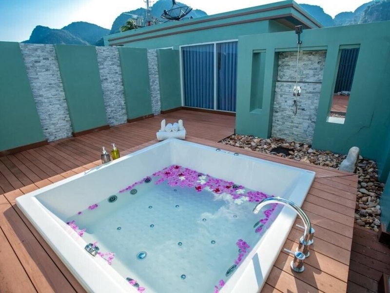 Phi Phi Harbour View Hotel 20
