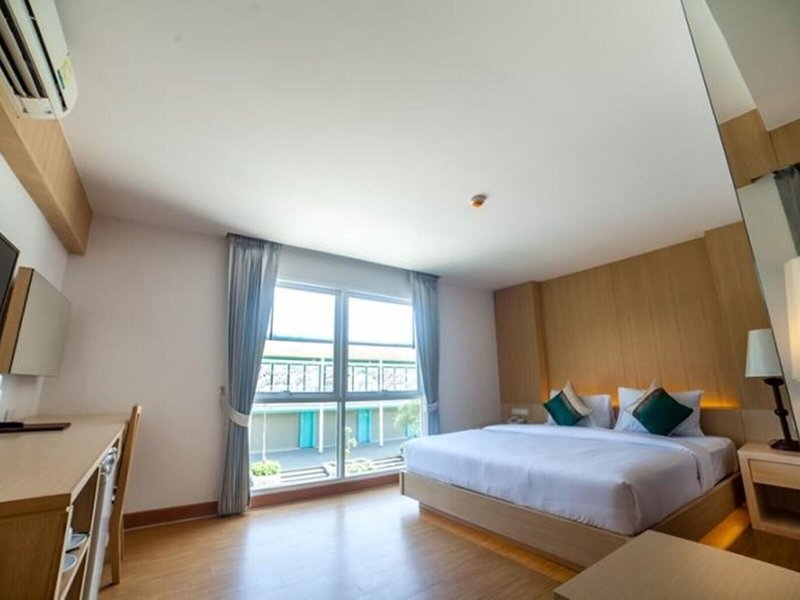 Phi Phi Harbour View Hotel 29