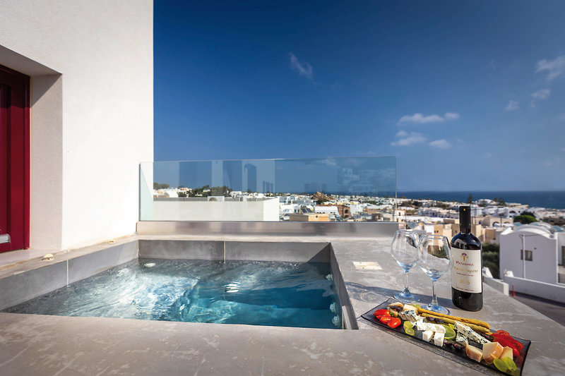 Mar 'n' Mar Crown Hotel and Suites 6