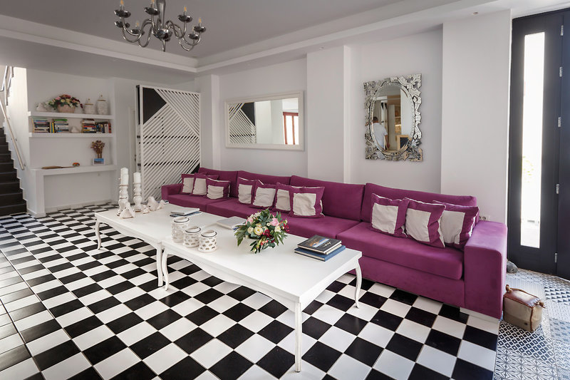 Mar 'n' Mar Crown Hotel and Suites 8