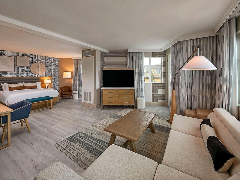 Inn at the Pier 49