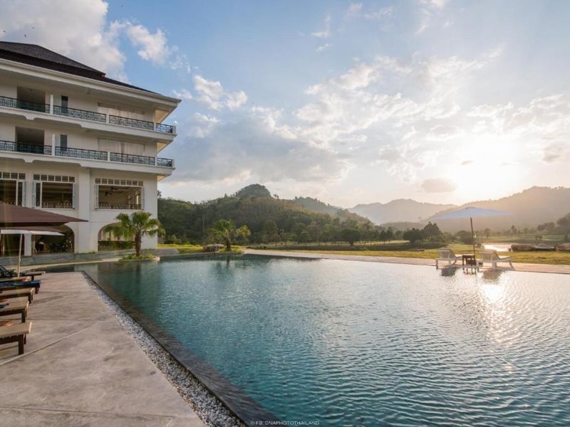 Katathong Golf Resort & Spa 3