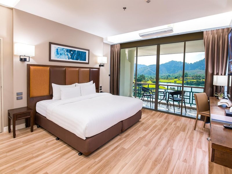 Katathong Golf Resort & Spa 17