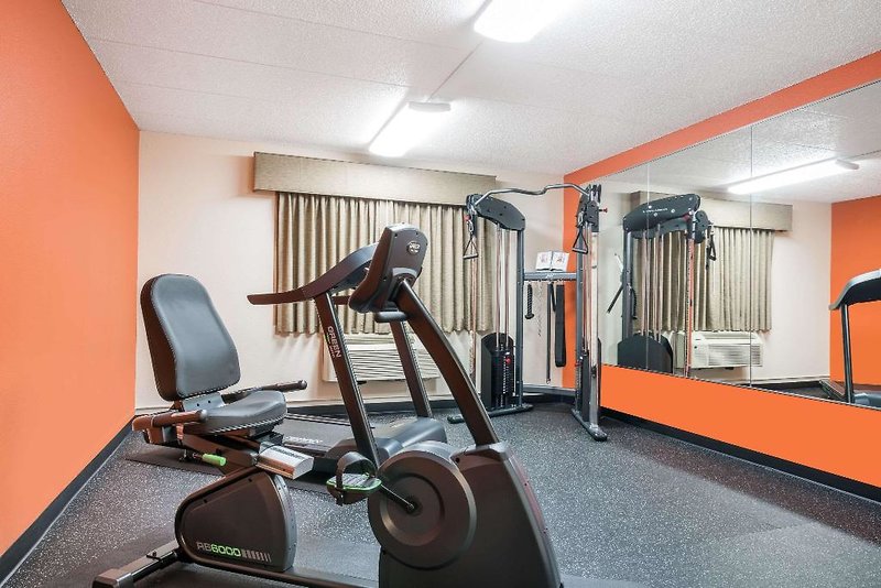 Baymont Inn & Suites Bloomington MSP Airport 4