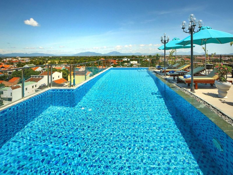 Uptown Hotel 6