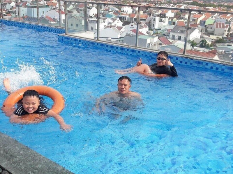 Uptown Hotel 7
