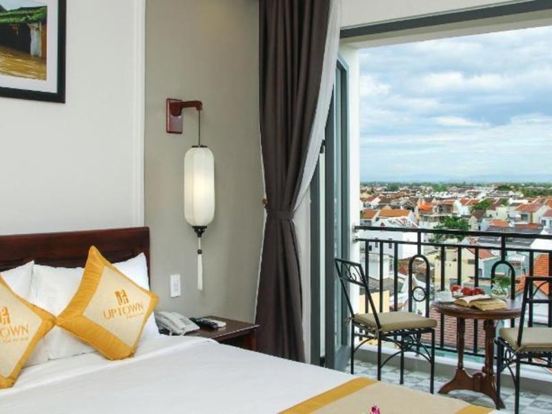 Uptown Hotel 25