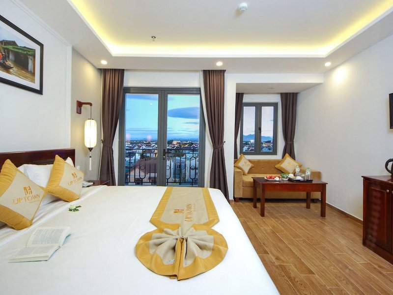 Uptown Hotel 27