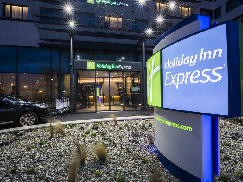 Holiday Inn Express Paris - CDG Airport 3