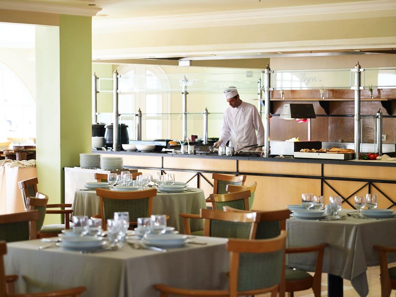 Mitsis Family Village Beach Hotel 12