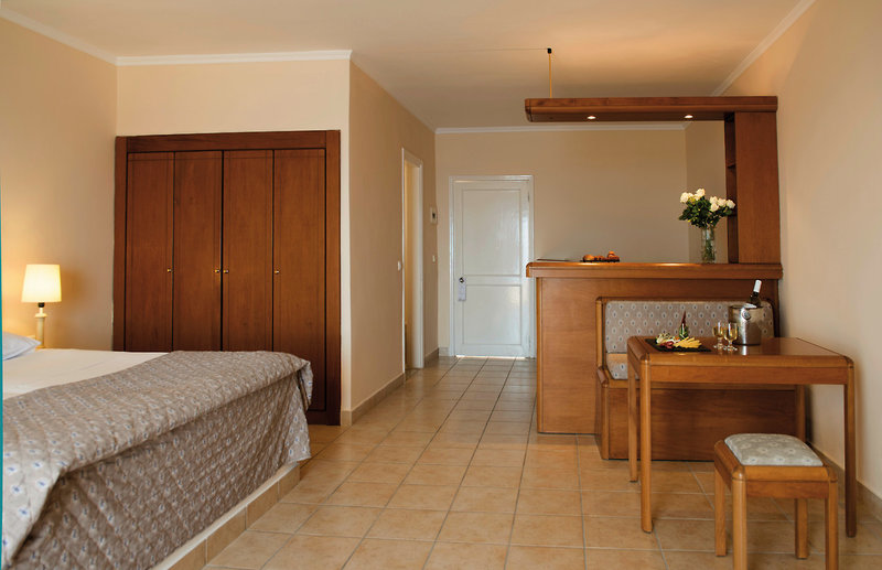 Mitsis Family Village Beach Hotel 4