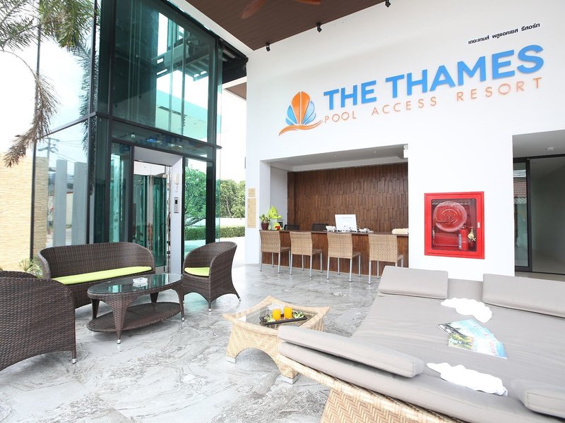 The Thames Pool Access Resort 23