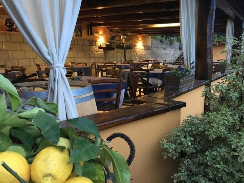 Casale Antonietta 13 - Restaurant