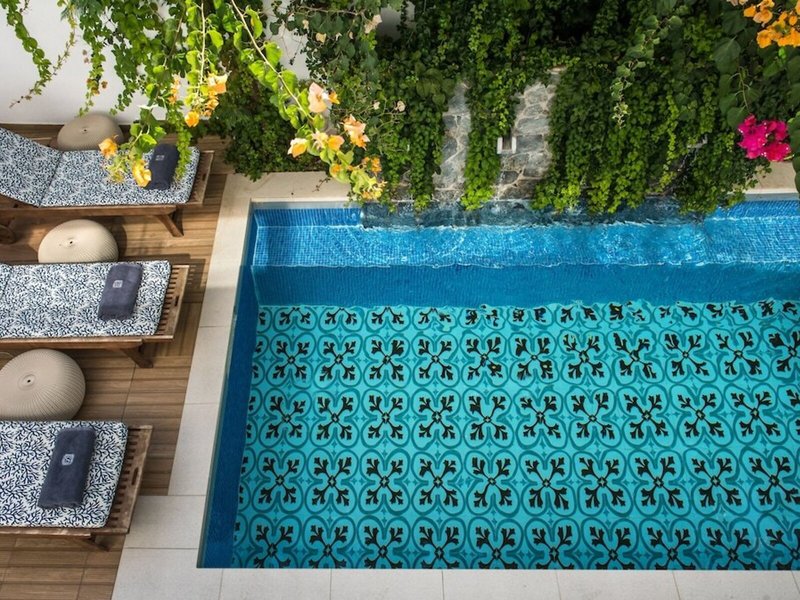 Serenity Blue 10 - Outdoor Pool