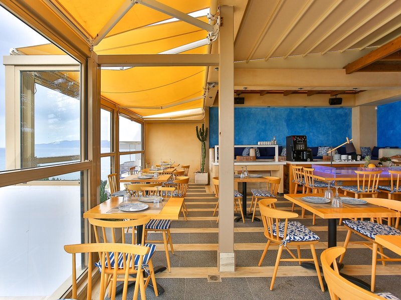 Serenity Blue 18 - Restaurant