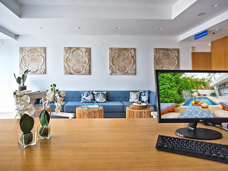 Serenity Blue 32 - Room Example