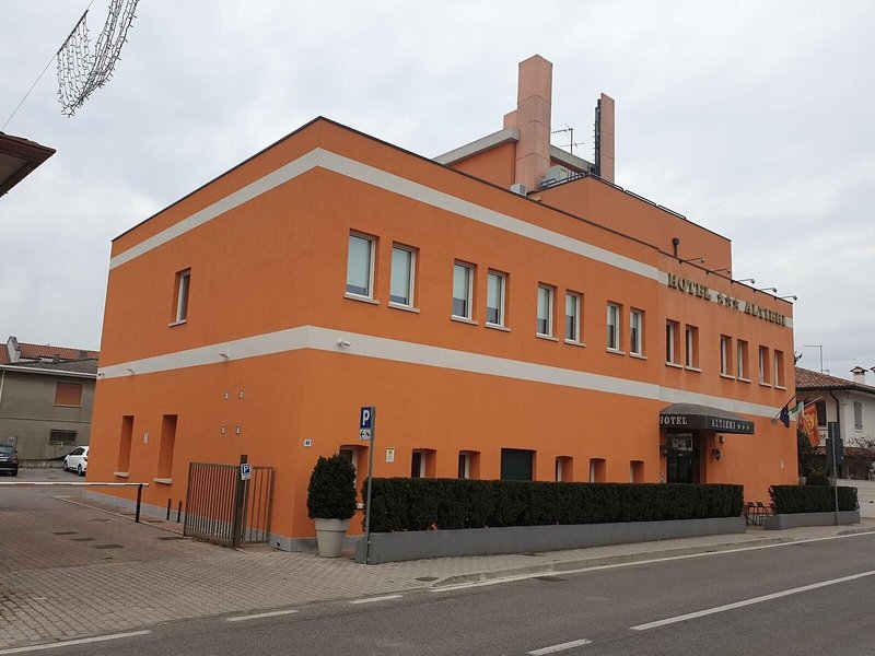 Altieri 3
