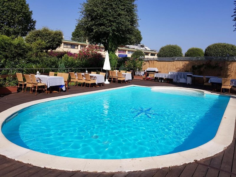 Capodichino International Hotel 8