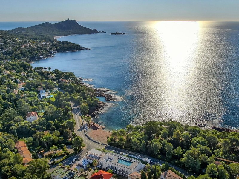 SOWELL Family Riviera 14