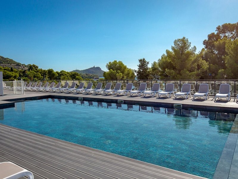 SOWELL Family Riviera 24