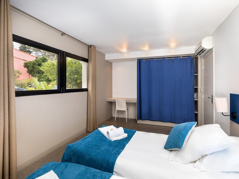 SOWELL Family Riviera 42