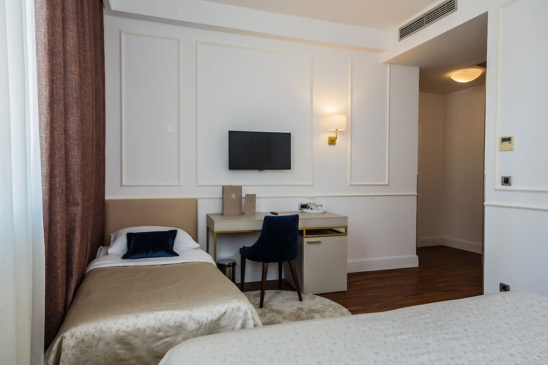 Art Hotel 18