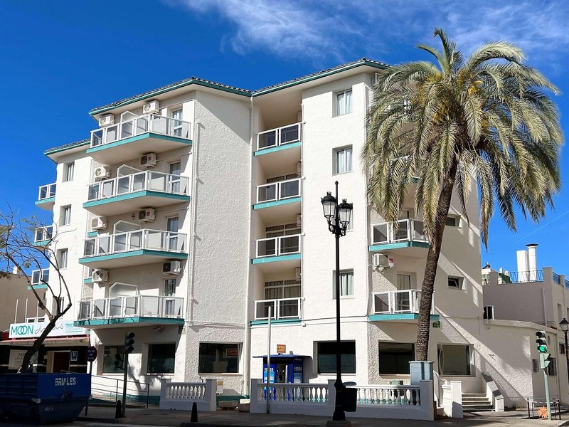 Moon Dreams Fuengirola Hotel 3
