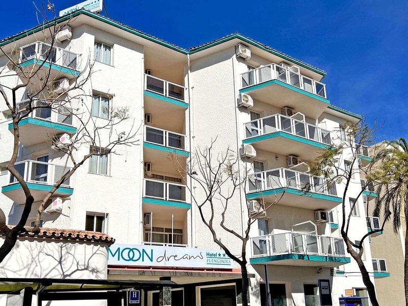 Moon Dreams Fuengirola Hotel 4