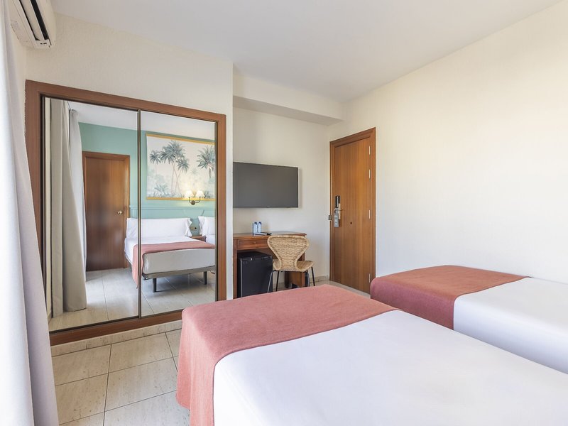 Moon Dreams Fuengirola Hotel 32