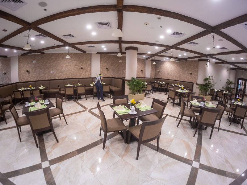 The Grand Plaza Hotel 18 - Restaurant