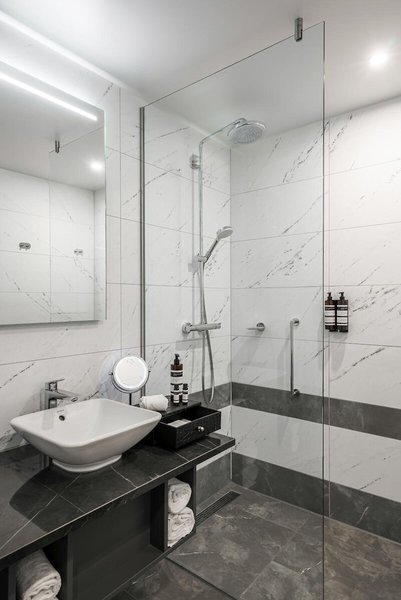 Monet Garden Hotel Amsterdam 42 - Bathroom Example