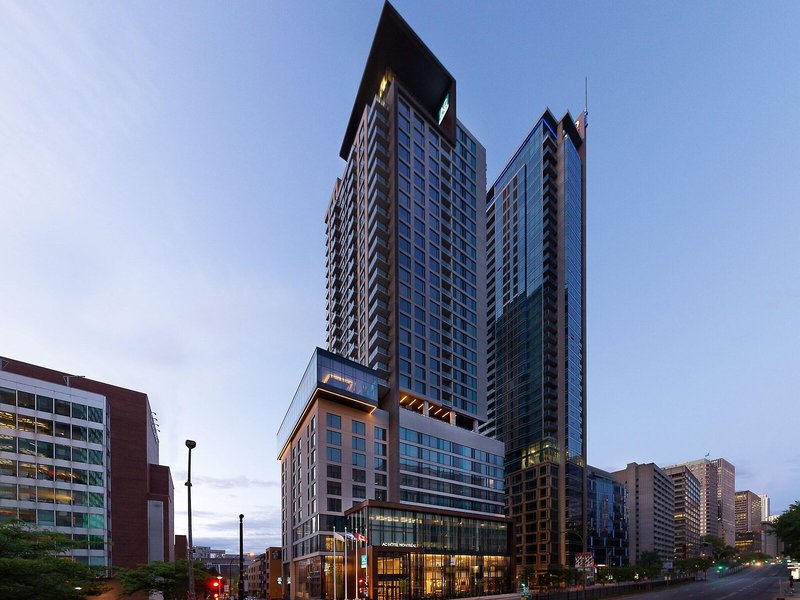 AC Hotel Montreal Downtown 3