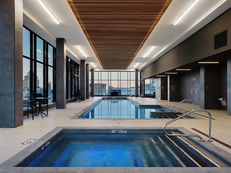 AC Hotel Montreal Downtown 5