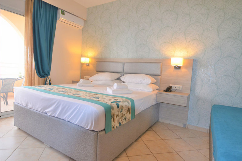 Grand Beach Hotel 9